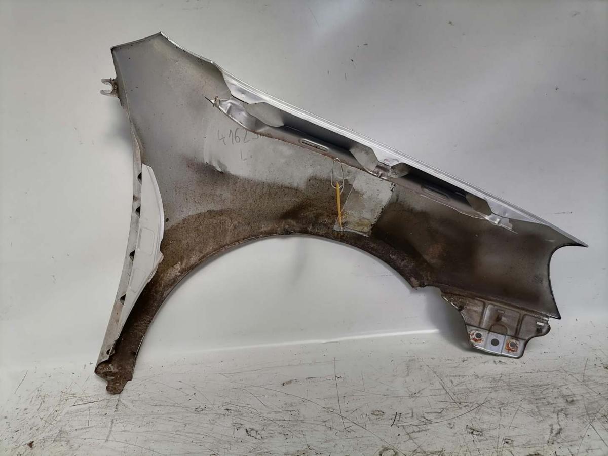 VW Golf 5 original Kotflügel vorn links LA7W Reflexsilber Fließheck Bj.2005